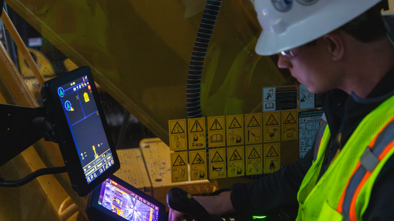 Pc220 Youtube Thumbnail Option 1