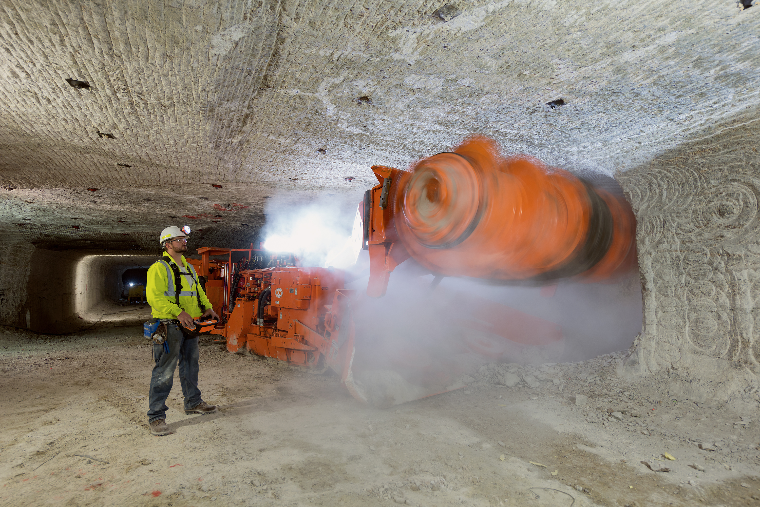 12HM26 continuous miner, ripperveyor