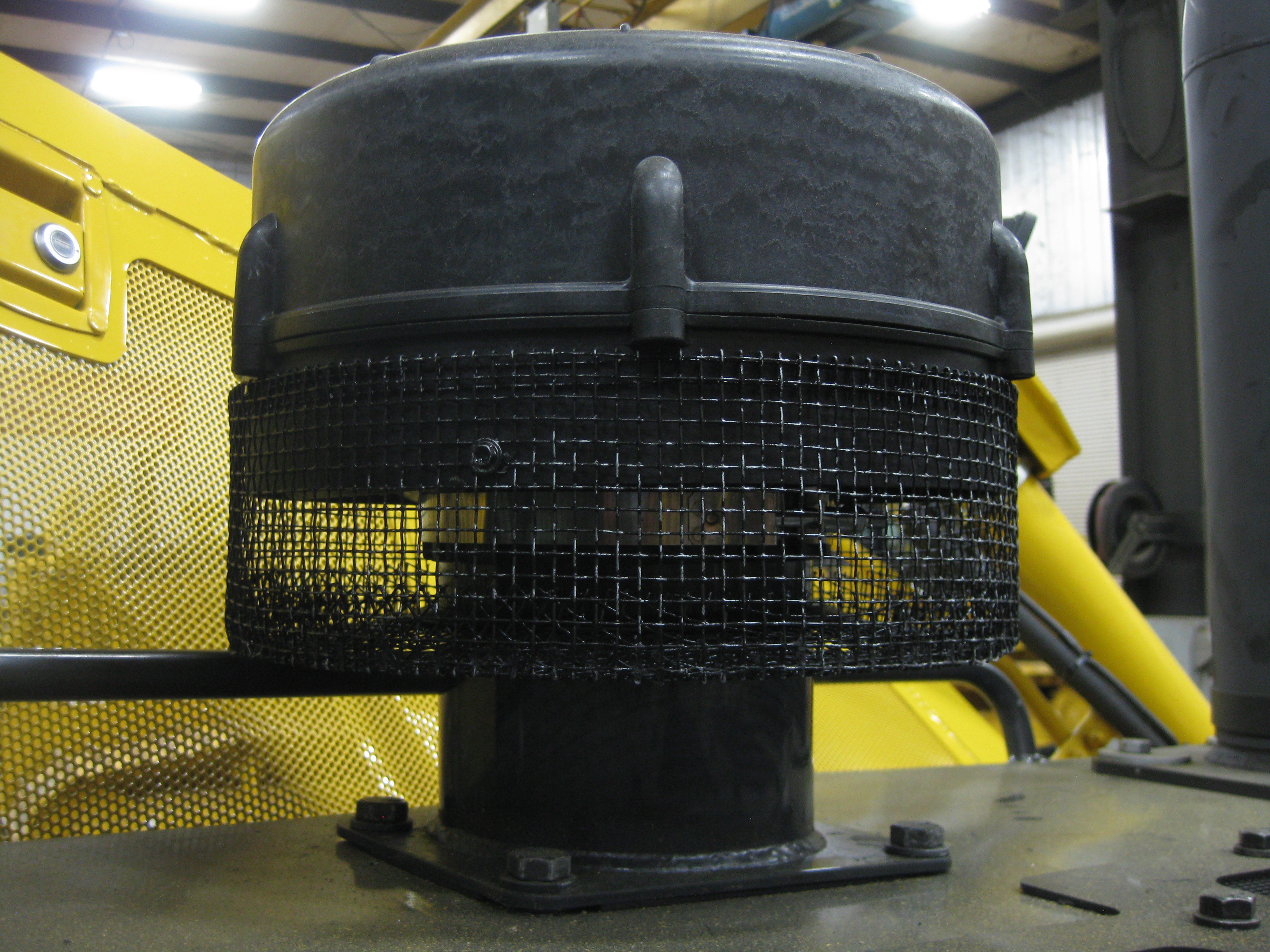 Engine pre-cleaner