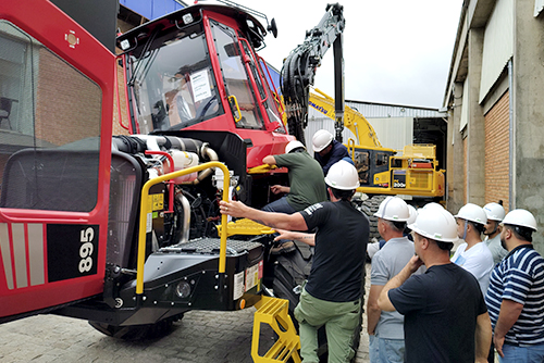 pratica forwarder komatsu school