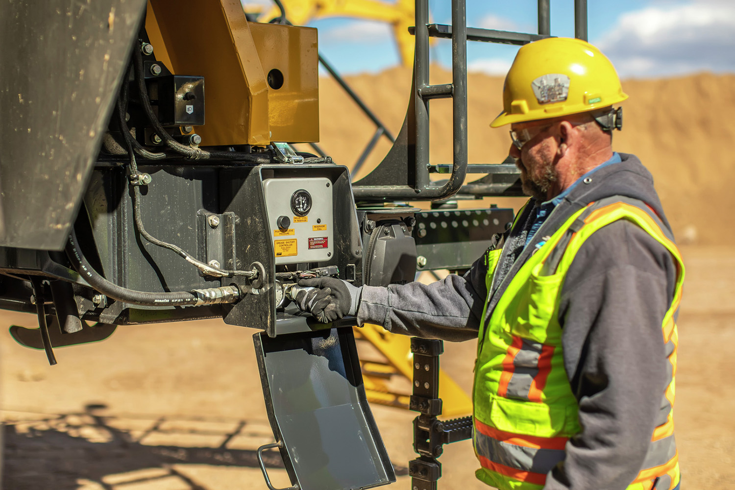 Automatic greasing system