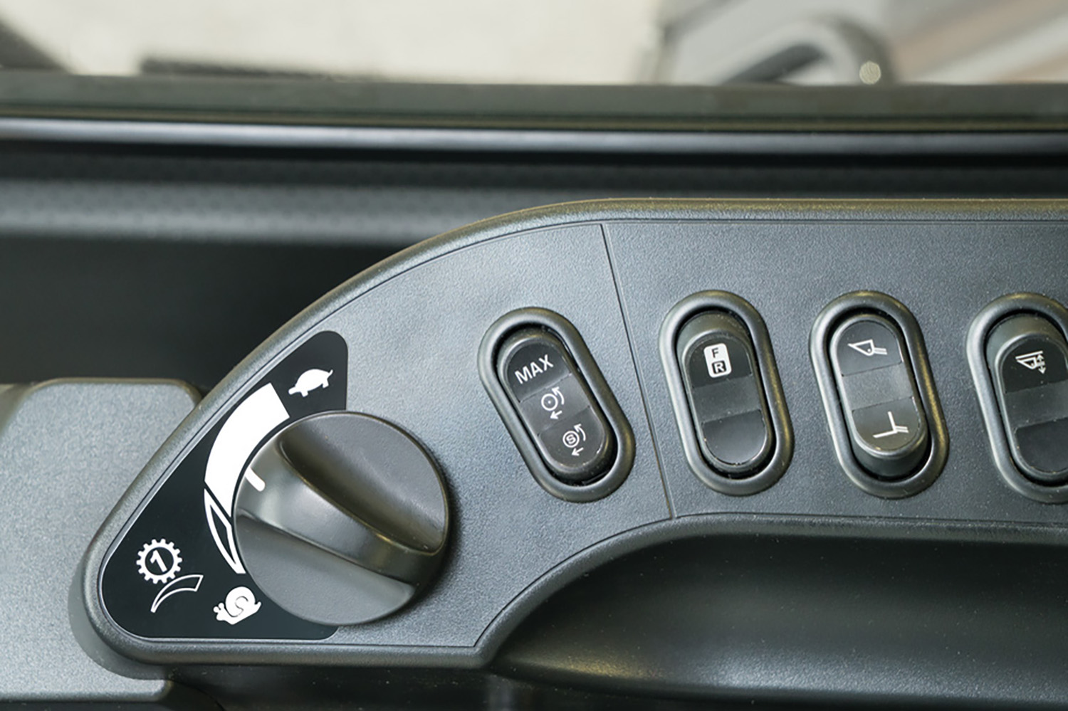 Enhanced control with HST