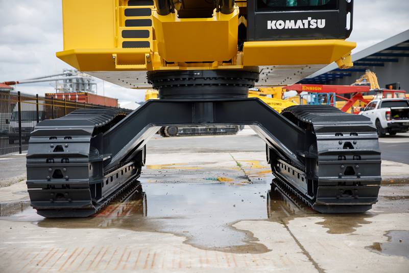 High wide undercarriage
