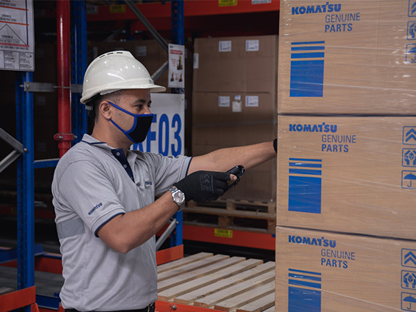 مركز توزيع قطع الغيار الإقليمي التابع لشركة Komatsu