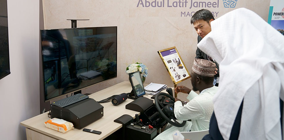 Komatsu في مؤتمر التعدين الدولي 2024