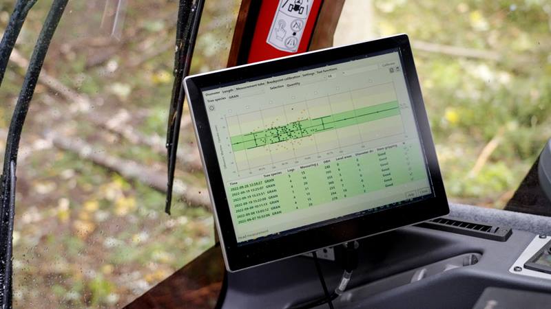 Laptop displaying calibration information