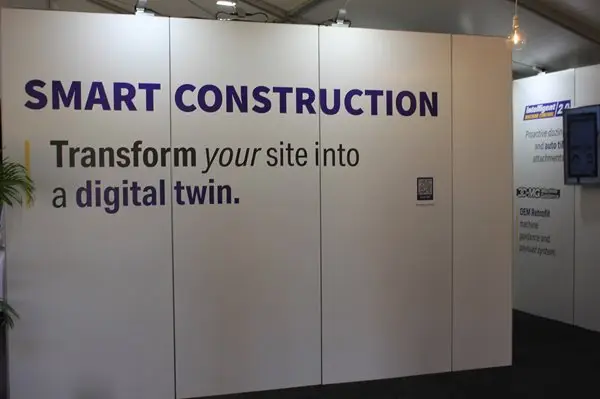 Komatsu "Smart construction" front side stand at DDT Expo 2021