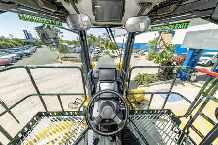 inside view of komatsu GD955-7 grader