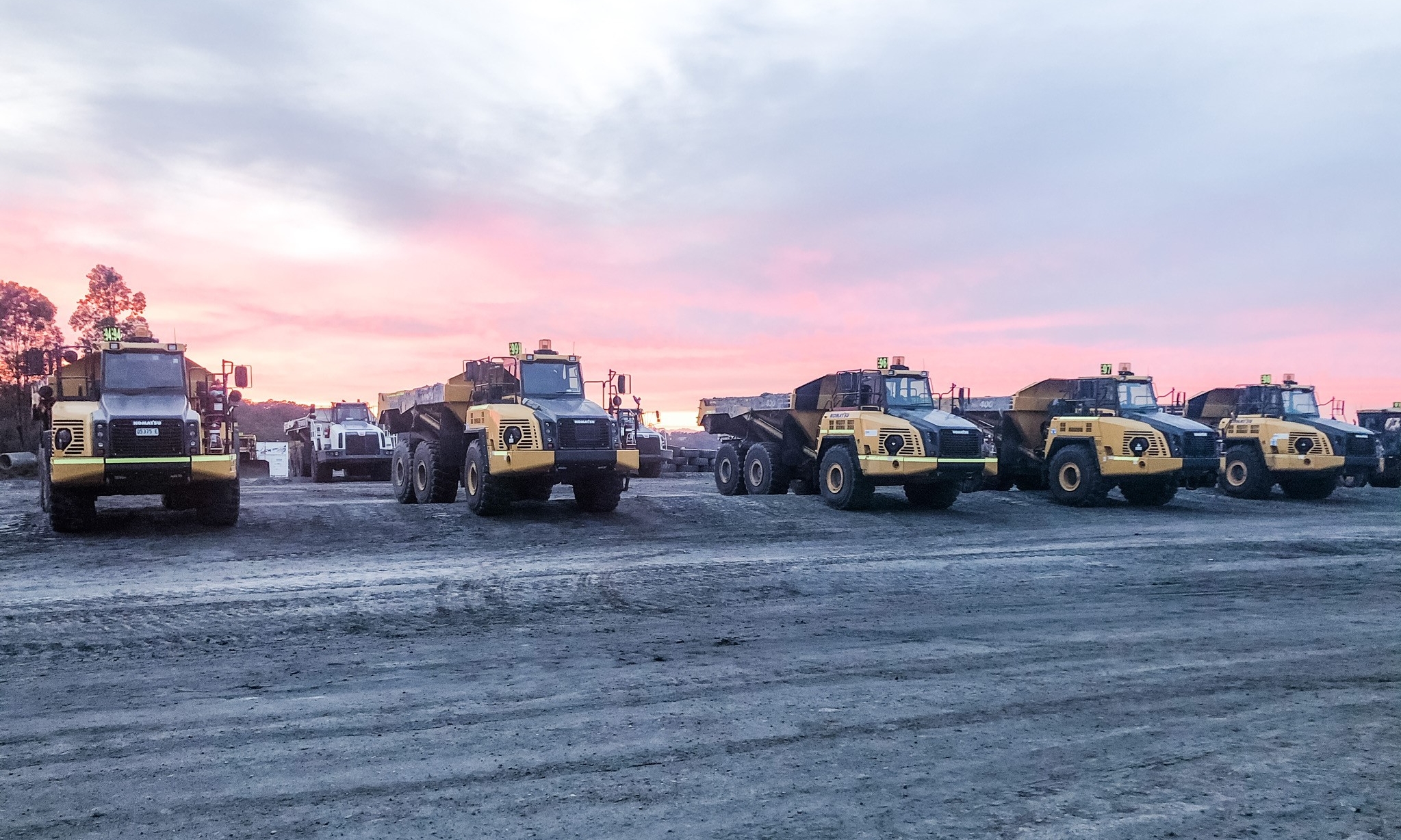 A tried and tested partnership between SNK Group and Komatsu