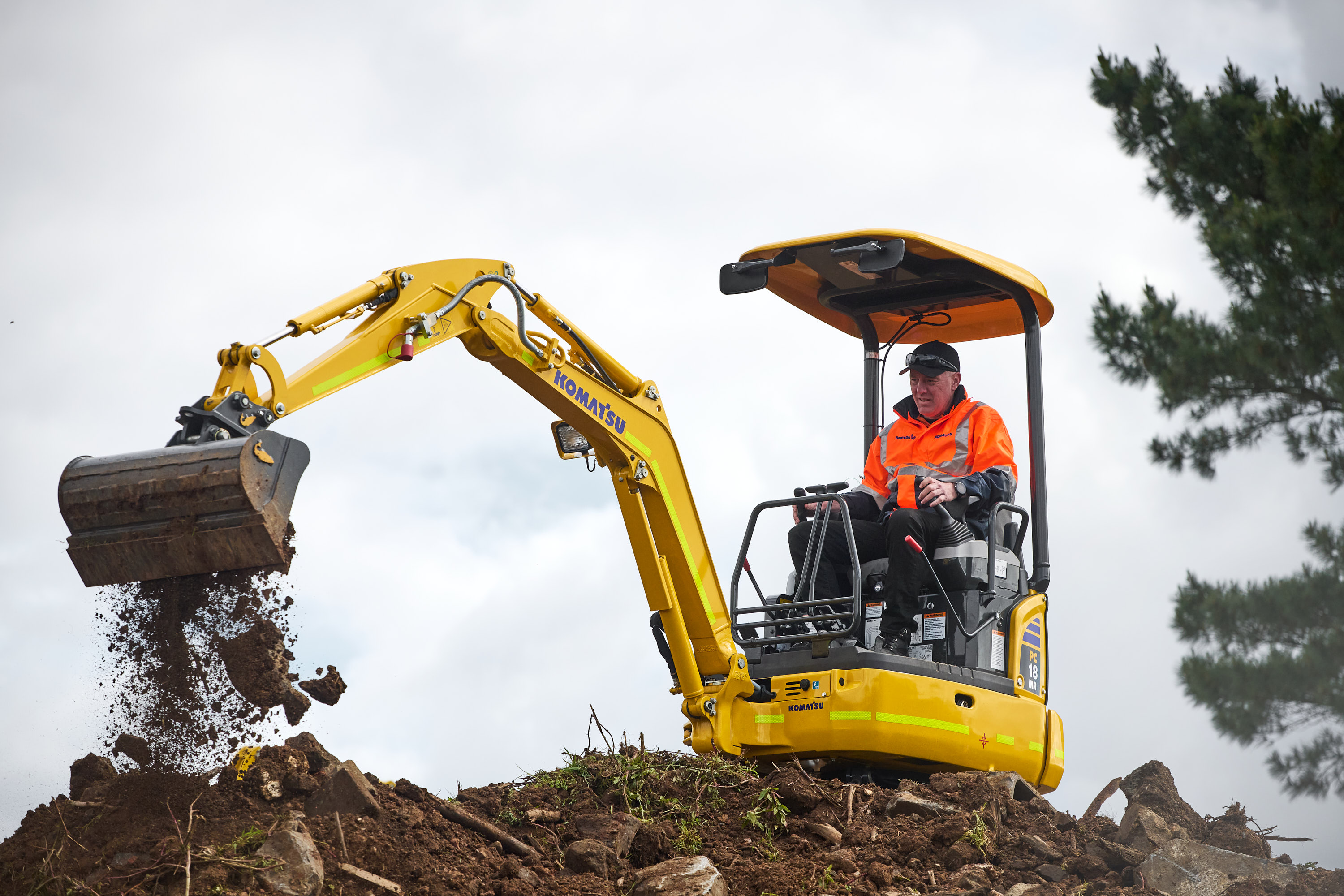 Current Komatsu promotions