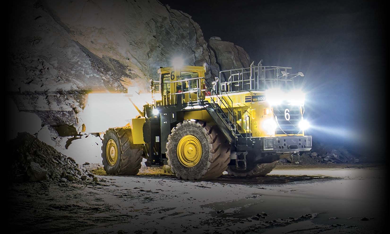 Komatsu lighting