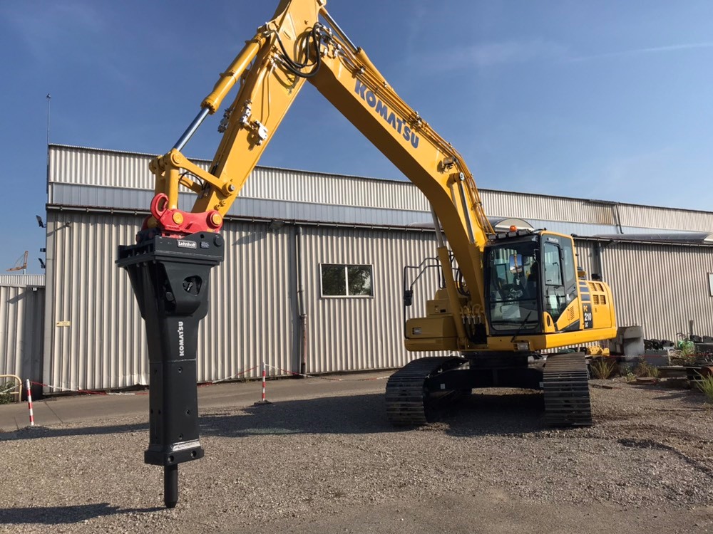 Komatsu PC210 with JHMB220 breaker