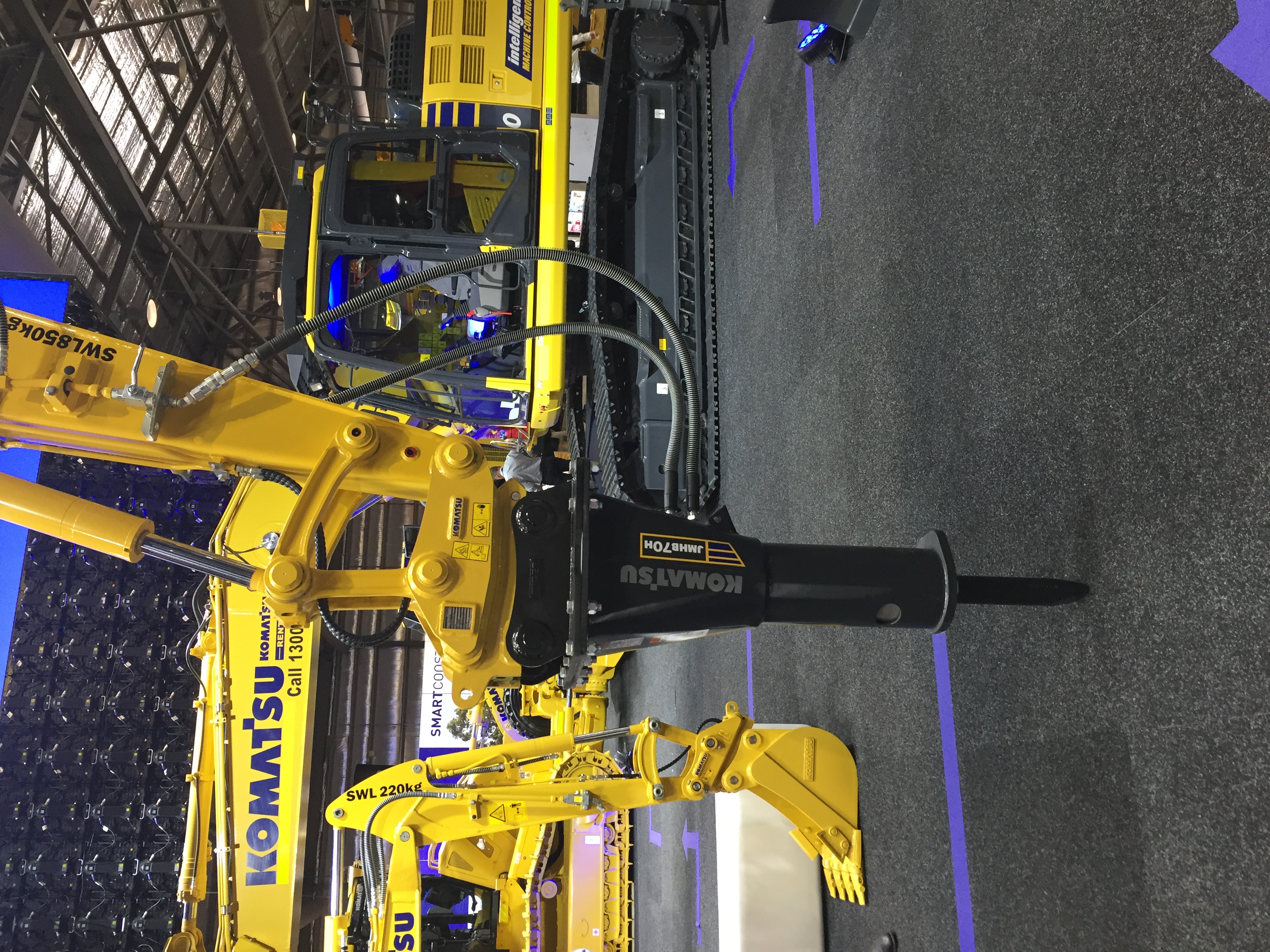 Komatsu breakers