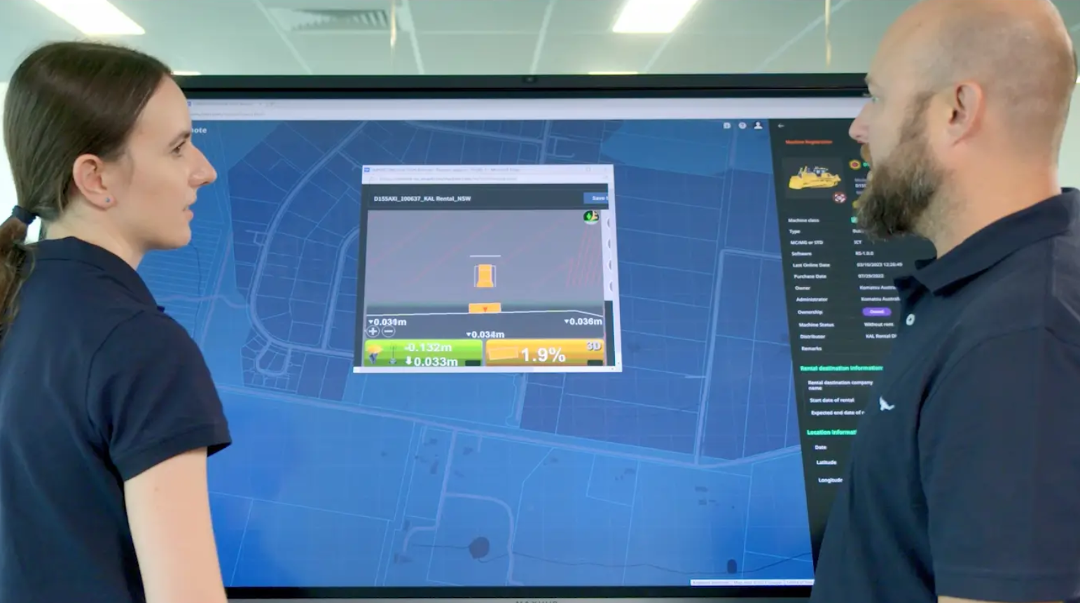 Smart Construction Support Centre experts working in front of a screen