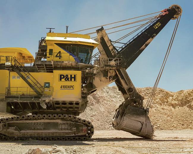 A  side view of a Komatsu P&H branded 4800XPC mining rope shovel.